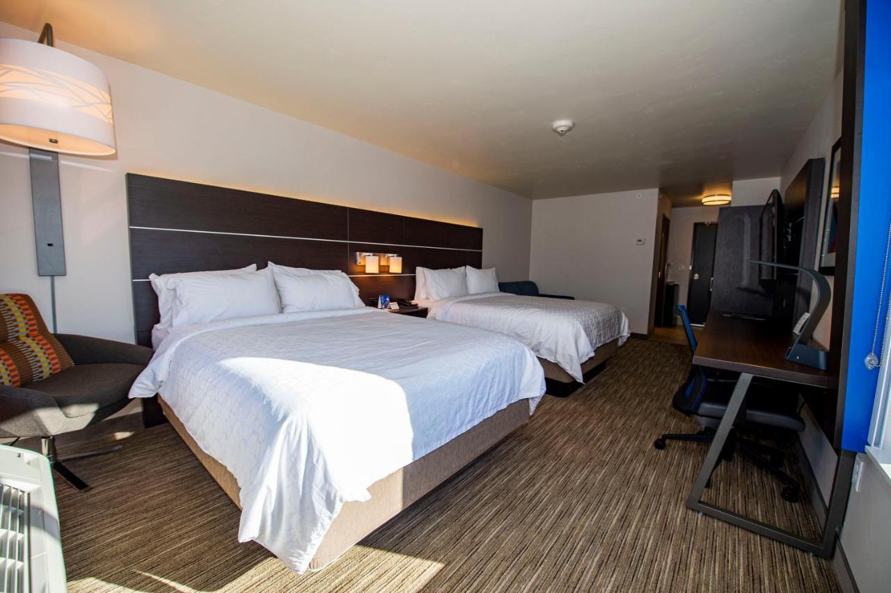 Holiday Inn Express & Suites - Colorado Springs Afa Northgate By Ihg Dış mekan fotoğraf