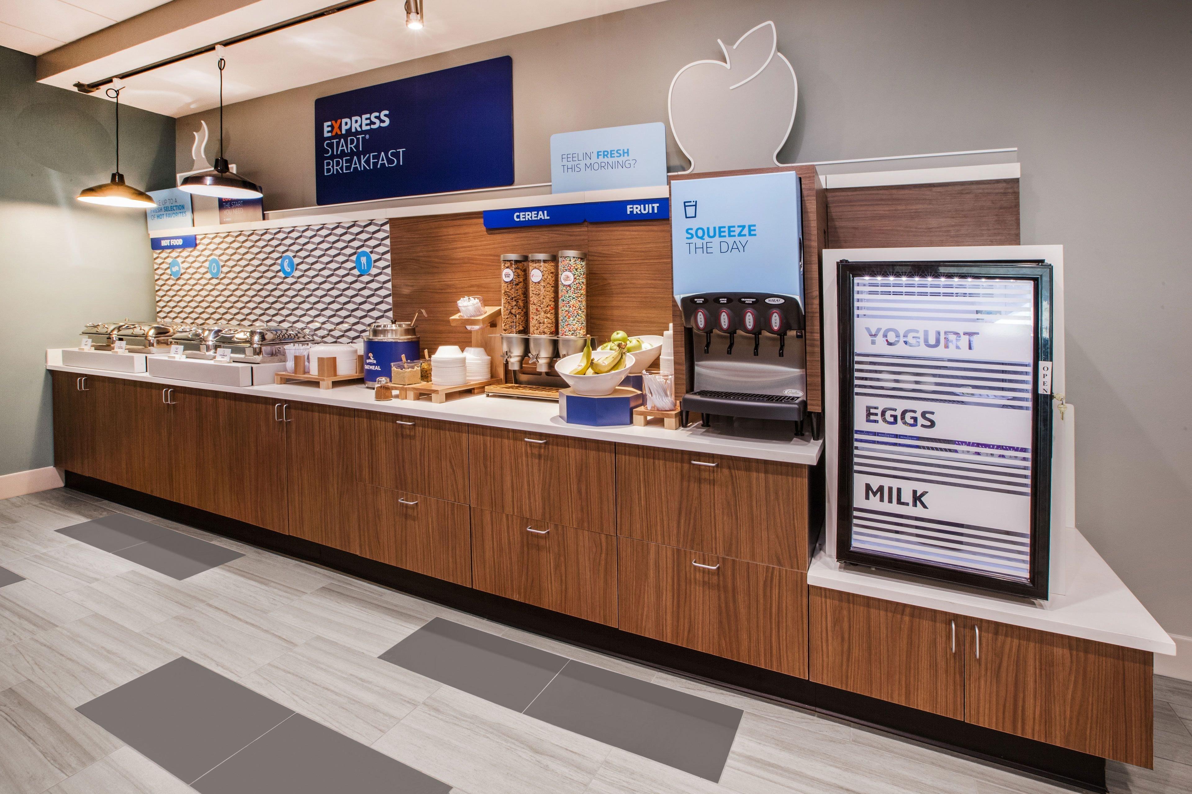 Holiday Inn Express & Suites - Colorado Springs Afa Northgate By Ihg Dış mekan fotoğraf