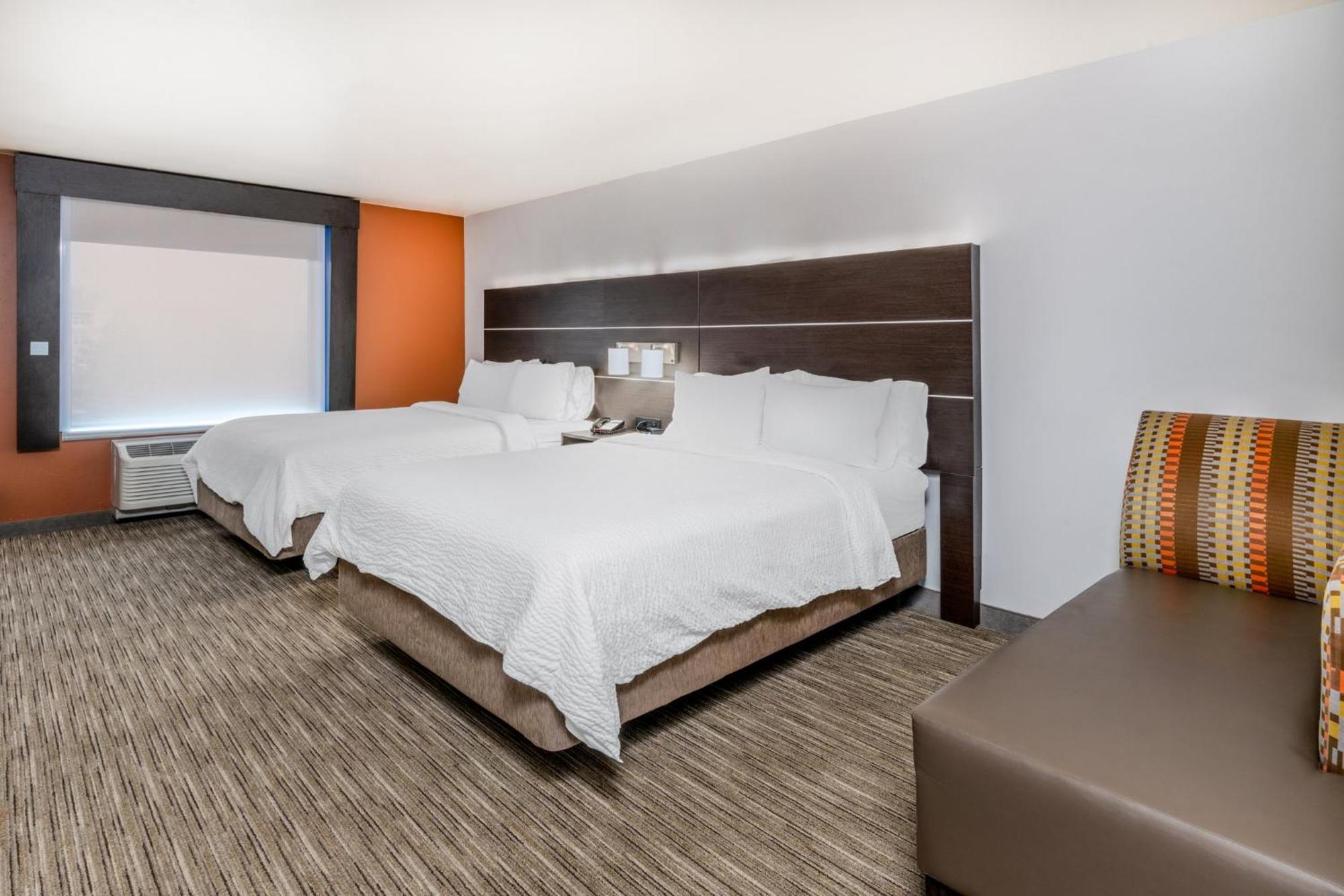 Holiday Inn Express & Suites - Colorado Springs Afa Northgate By Ihg Dış mekan fotoğraf