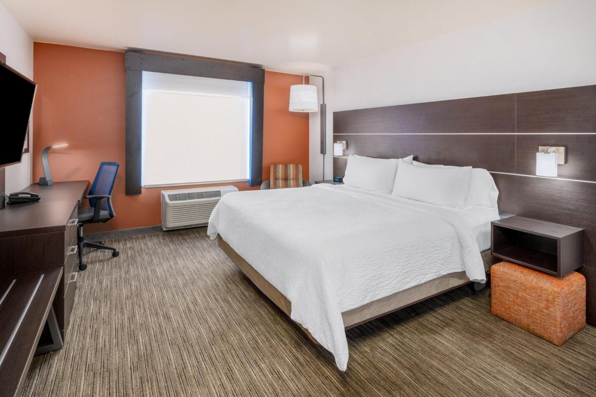 Holiday Inn Express & Suites - Colorado Springs Afa Northgate By Ihg Dış mekan fotoğraf