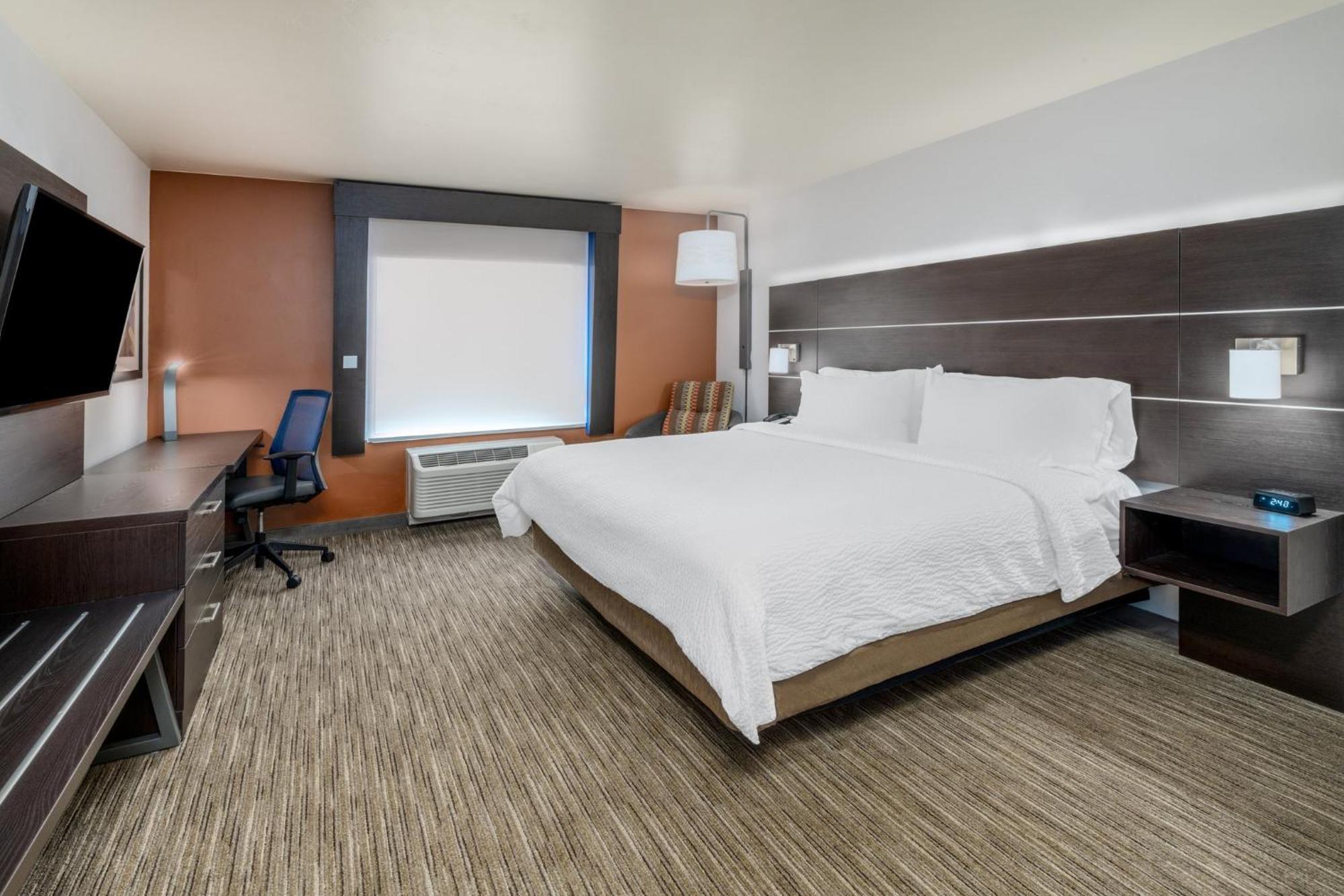 Holiday Inn Express & Suites - Colorado Springs Afa Northgate By Ihg Dış mekan fotoğraf
