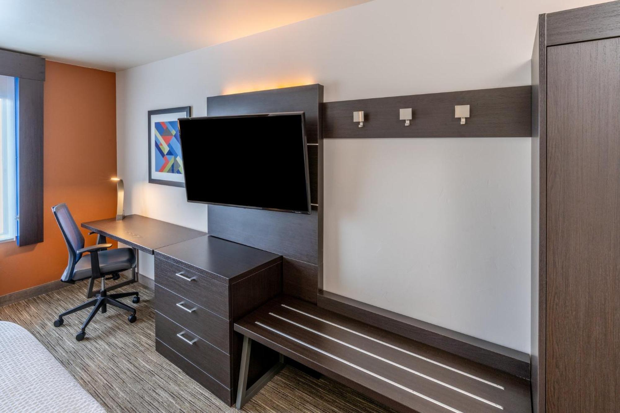 Holiday Inn Express & Suites - Colorado Springs Afa Northgate By Ihg Dış mekan fotoğraf