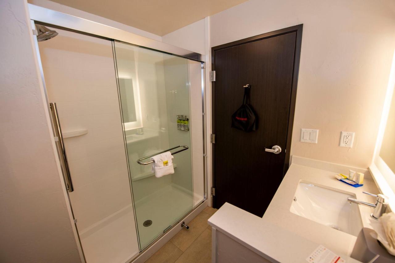 Holiday Inn Express & Suites - Colorado Springs Afa Northgate By Ihg Oda fotoğraf