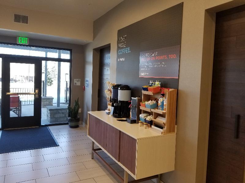 Holiday Inn Express & Suites - Colorado Springs Afa Northgate By Ihg Dış mekan fotoğraf